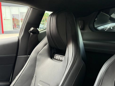 Used 2025 Lotus Emira RWD image 28