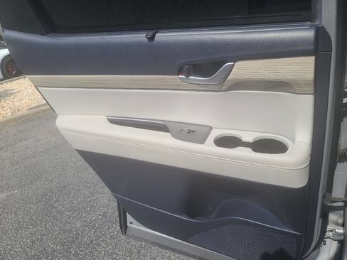 Used 2021 Hyundai Palisade SEL w/ Premium Package image 30