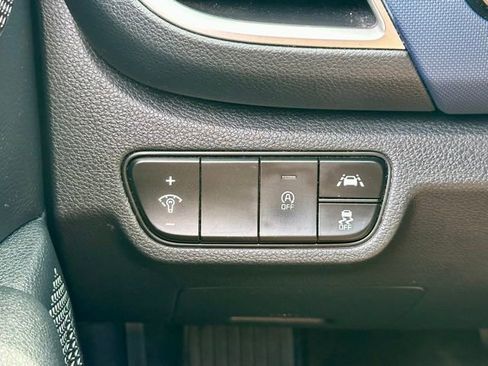 Used 2022 Kia Seltos S AWD/4WD image 36