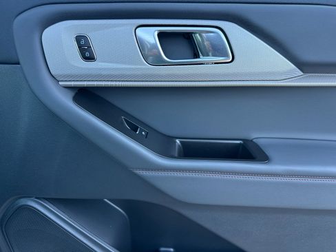 New 2026 Ford Explorer Active w/ Active Comfort Package image 19