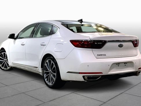 Used 2017 Kia Cadenza Technology image 12