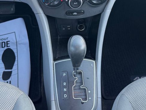 Used 2014 Hyundai Accent GLS FWD image 12