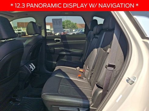 Used 2024 Kia Sorento S w/ Panoramic Sunroof Package AWD/4WD image 10