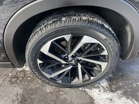 Used 2024 Mitsubishi Outlander SE image 10