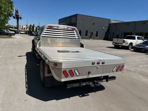 Used 2024 RAM 5500 Tradesman w/ Chrome Appearance Group AWD/4WD image 14