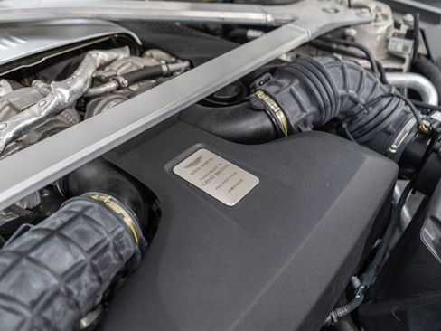 Used 2023 Aston Martin V8 Vantage Coupe RWD image 45