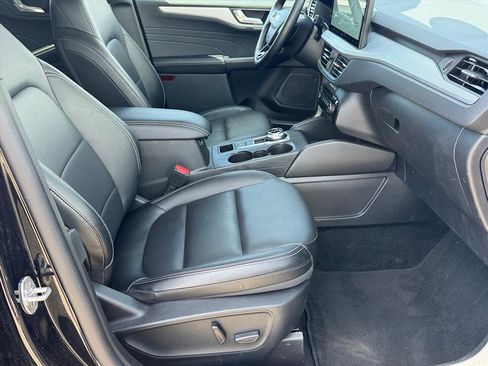 Used 2025 Ford Escape Platinum AWD/4WD image 8