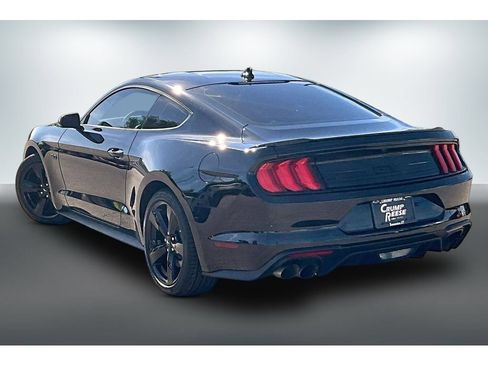 Used 2022 Ford Mustang GT Premium w/ Equipment Group 401A RWD image 4