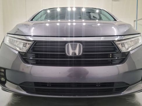 Used 2024 Honda Odyssey EX-L image 3