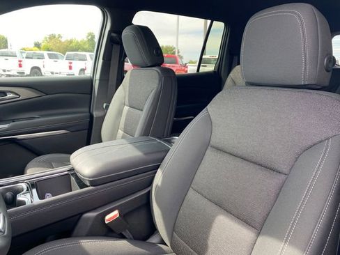 New 2026 Chevrolet Traverse LT w/ Driver Confidence Package image 11