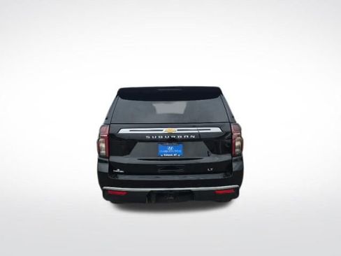 Used 2022 Chevrolet Suburban LT image 6