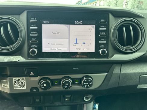 Used 2020 Toyota Tacoma SR5 RWD image 18