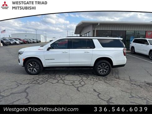 Used 2023 Chevrolet Suburban Z71 w/ Luxury Package AWD/4WD image 7