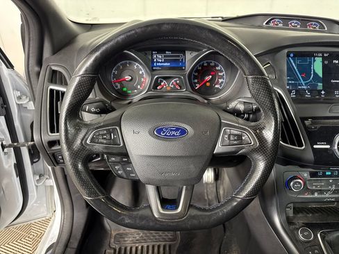 Used 2017 Ford Focus RS AWD/4WD image 16