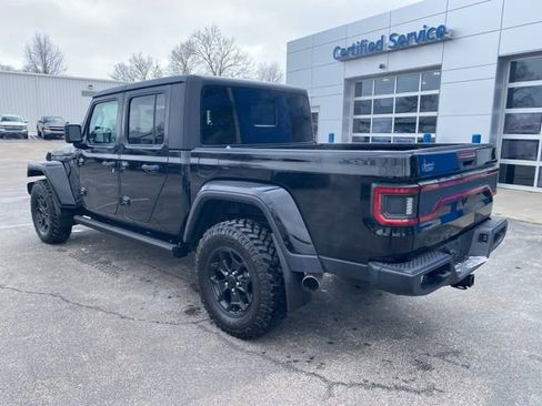 Used 2023 Jeep Gladiator Willys image 3