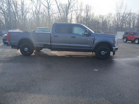 Used 2023 Ford F250 XLT image 4