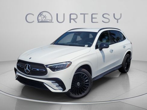 Certified 2026 Mercedes-Benz GLC 300 image 1