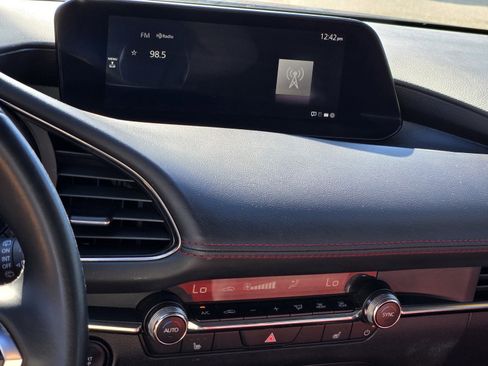 Used 2024 MAZDA MAZDA3 s image 16