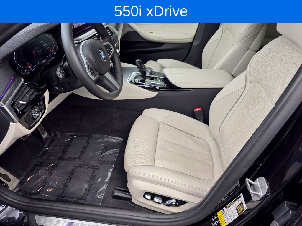 Used 2021 BMW M550i xDrive w/ Premium Package AWD/4WD image 9