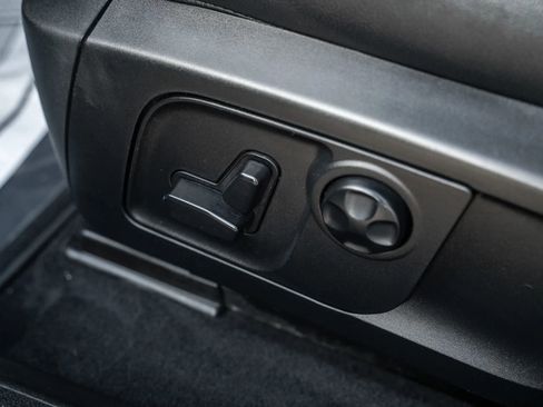 Used 2018 Maserati Levante Sport Utility 4D image 16