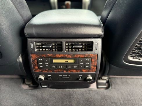 Used 2013 Toyota Land Cruiser image 13