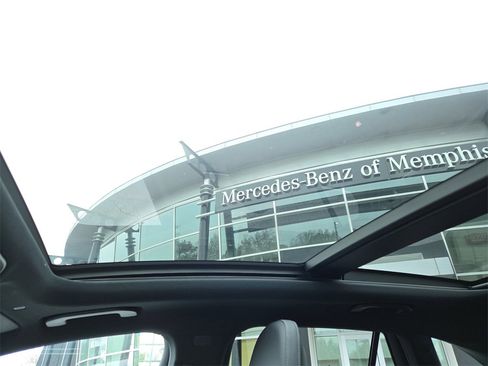 Certified 2024 Mercedes-Benz GLC 300 image 28