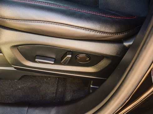 Used 2022 Ford Explorer ST-Line w/ Class IV Trailer Tow Package image 27