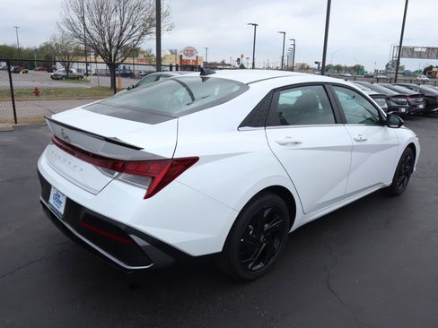 New 2026 Hyundai Elantra SEL Sport Premium FWD image 20