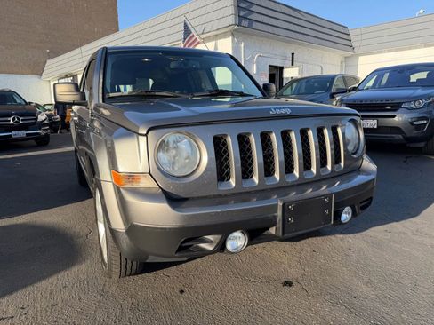 Used 2014 Jeep Patriot Latitude image 10