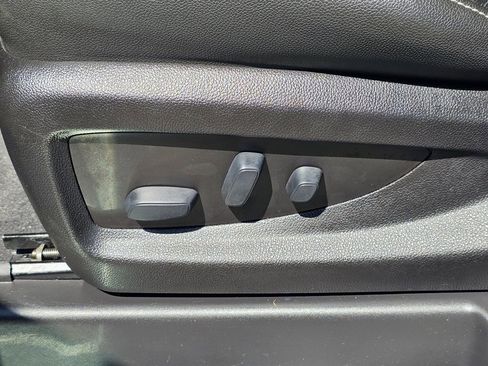 Used 2019 GMC Yukon SLT w/ Open Road Package AWD/4WD image 28