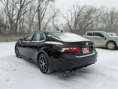 Certified 2023 Toyota Camry SE image 5