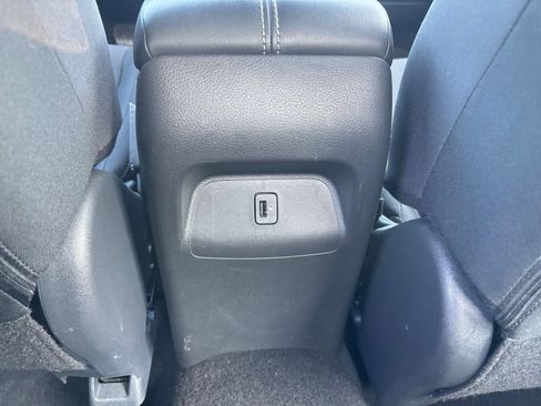 Used 2025 Nissan Sentra SV FWD image 21
