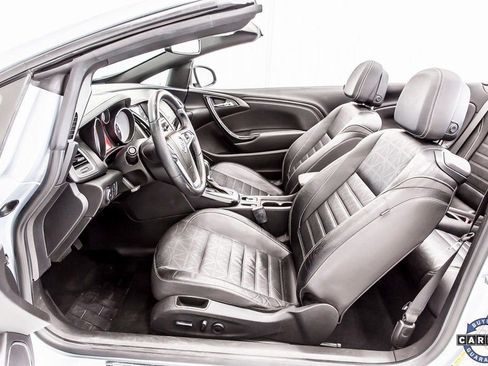 Used 2019 Buick Cascada Premium image 28