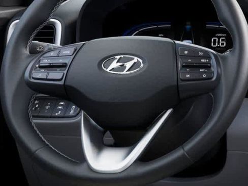 New 2025 Hyundai Venue SEL image 15