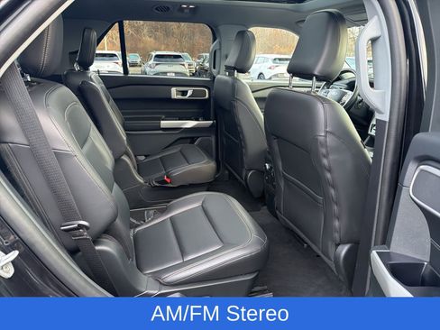 Used 2022 Ford Explorer XLT w/ Equipment Group 202A image 23