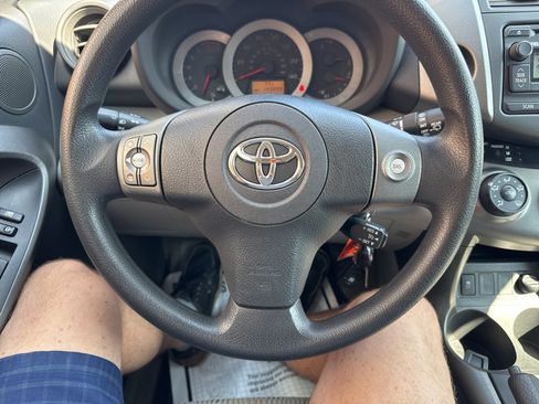 Used 2012 Toyota RAV4 4WD w/ Value Pkg image 26