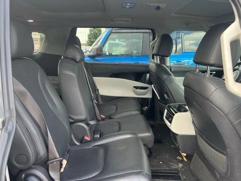 Used 2024 Kia Carnival SX Prestige FWD image 11