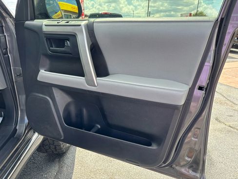 Used 2012 Toyota 4Runner Limited image 24