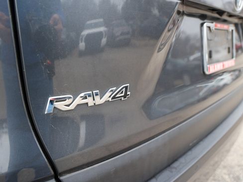 Used 2019 Toyota RAV4 Limited image 21