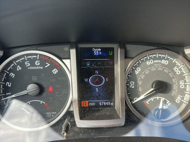 Certified 2021 Toyota Tacoma SR5 AWD/4WD image 16