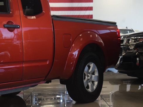 Used 2013 Nissan Frontier SV RWD image 15