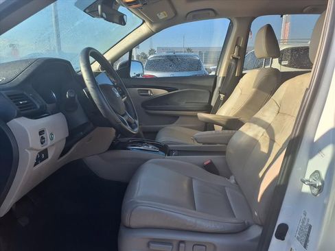 Used 2021 Honda Pilot Touring image 17