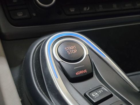 Used 2014 BMW i8 AWD/4WD image 18