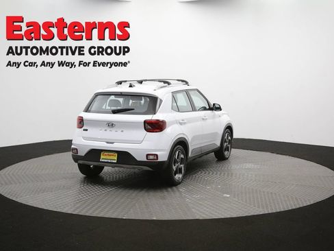 Used 2021 Hyundai Venue SEL FWD image 38