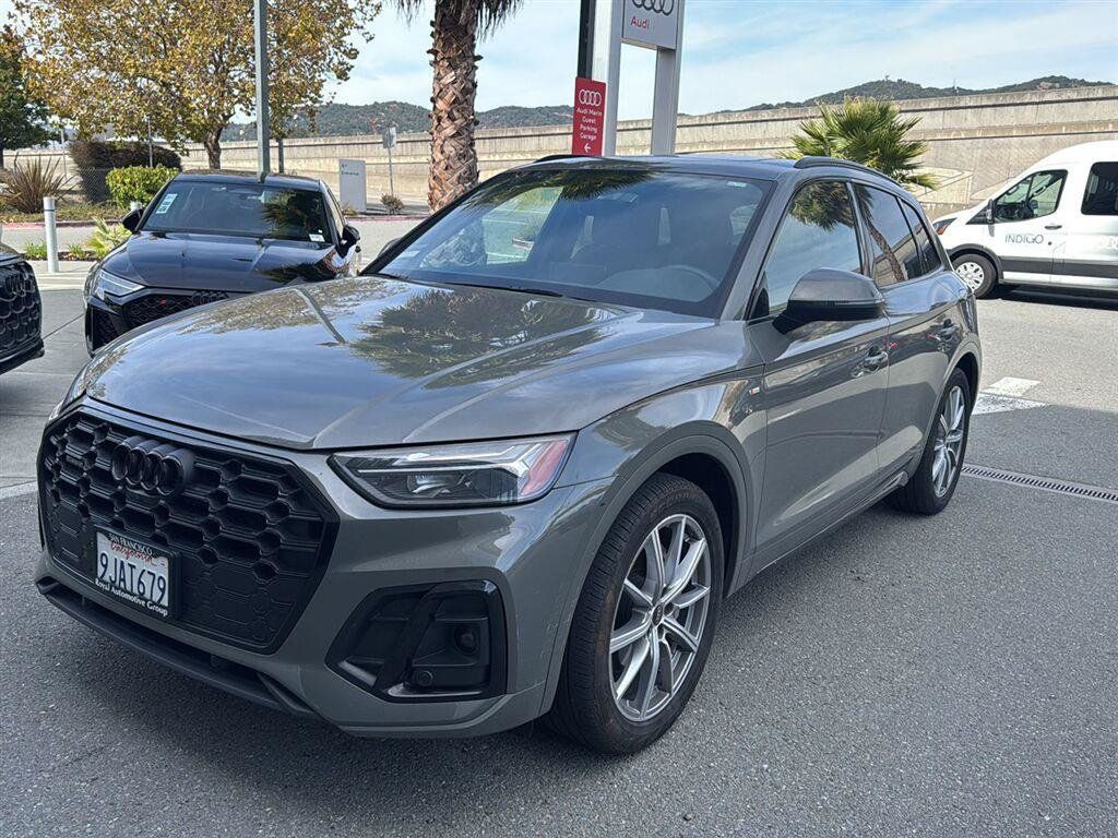Used 2023 Audi Q5 e Premium Plus w/ Premium Plus Package AWD/4WD image 1
