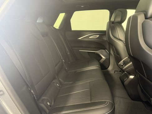 Used 2023 Cadillac Lyriq AWD image 14