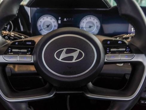 Certified 2025 Hyundai Elantra SEL FWD image 21