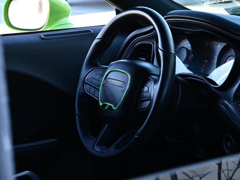 Used 2023 Dodge Challenger R/T Scat Pack w/ Shaker Package image 19