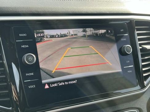 Used 2023 Volkswagen Atlas SE w/ Panoramic Sunroof Package image 19