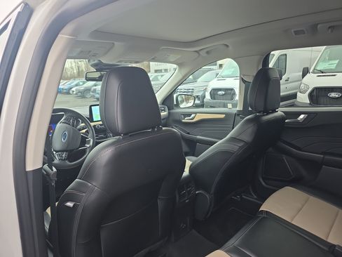 Used 2022 Ford Escape Titanium w/ Titanium Elite Package image 25